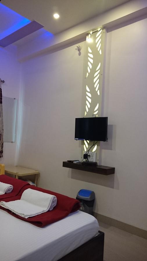 Yuvraj Lodge Osmanabad Esterno foto